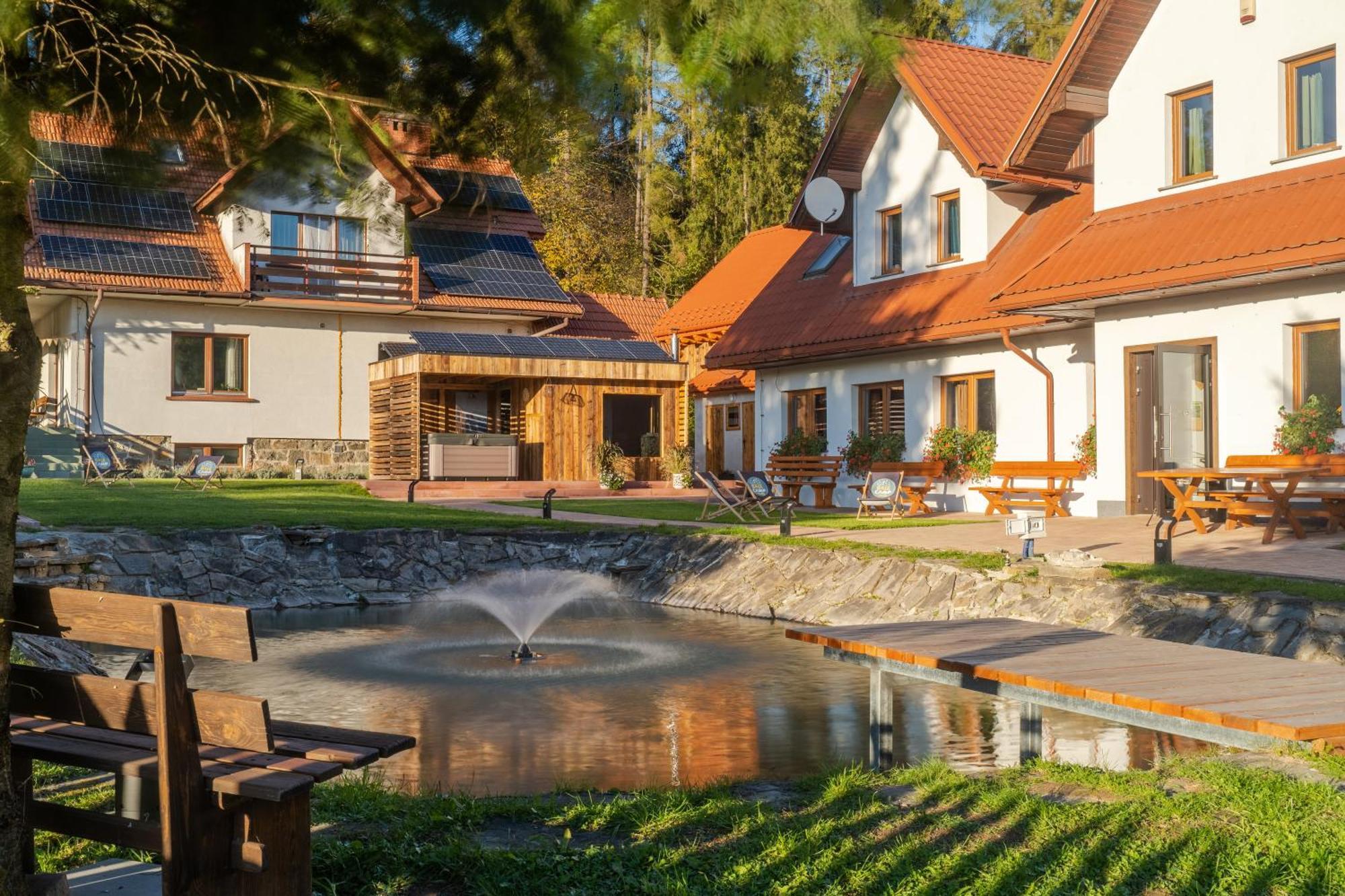 Отель Base Camp Pieniny Niedzica Экстерьер фото