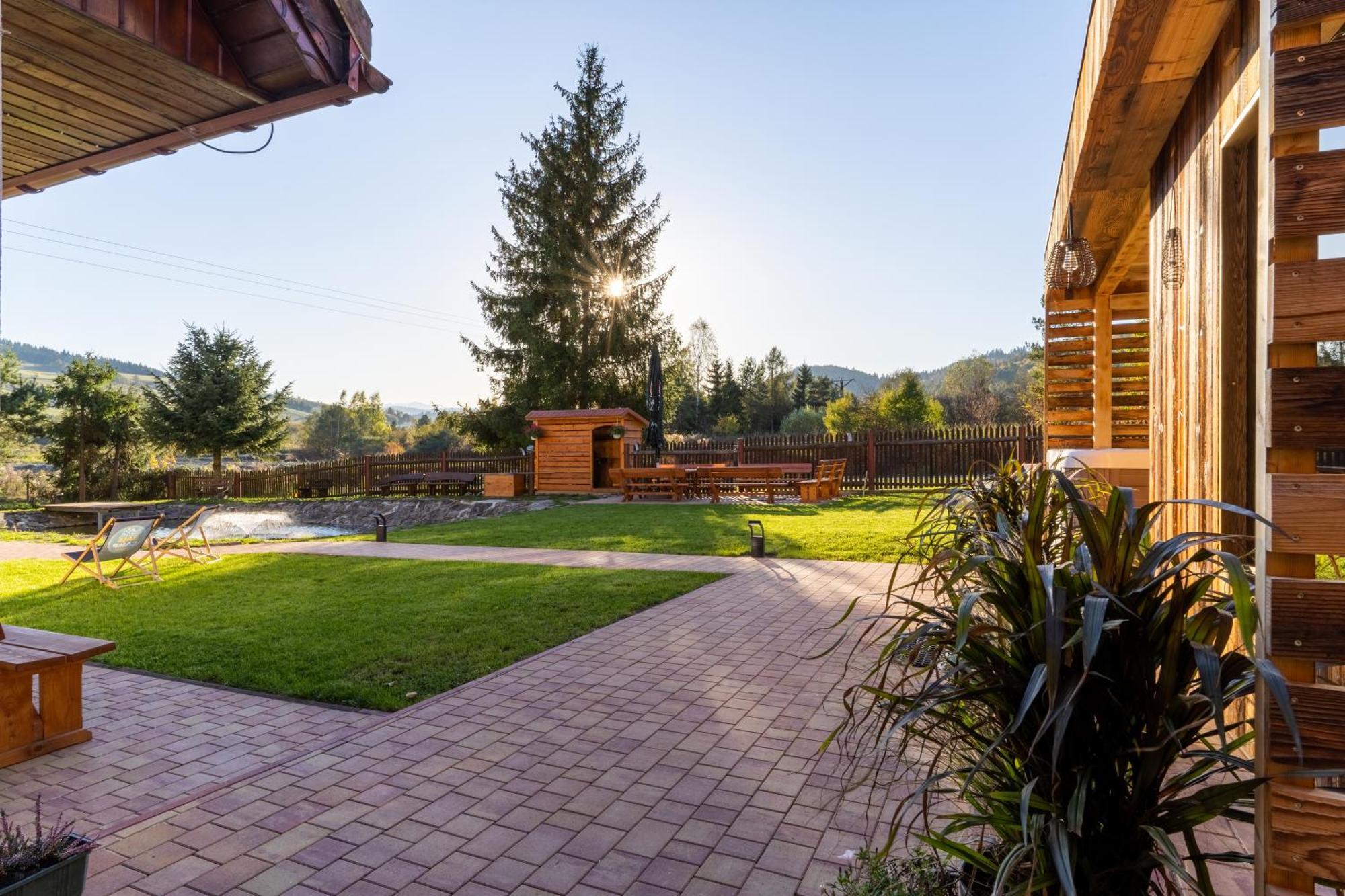 Отель Base Camp Pieniny Niedzica Экстерьер фото