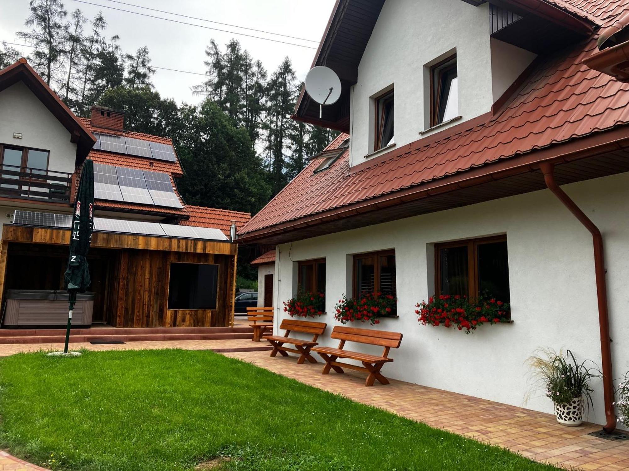 Отель Base Camp Pieniny Niedzica Экстерьер фото